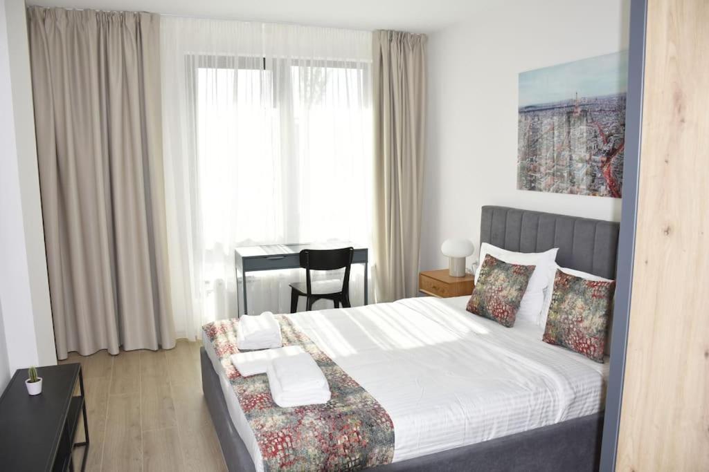 Apartamento Tokiyo: A Lovely Center 2 Bedrooms With Private Parking *